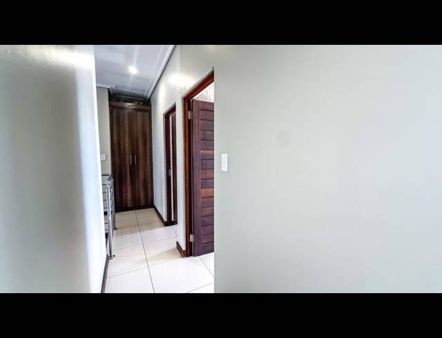3 BEDROOM HOUSE FOR SALE IN MIDSTREAM RIDGE